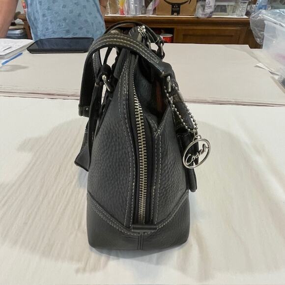 Coach, VTG Black Pebbled Leather Dome Satchel #H0993-F13963 - Picture 7 of 9